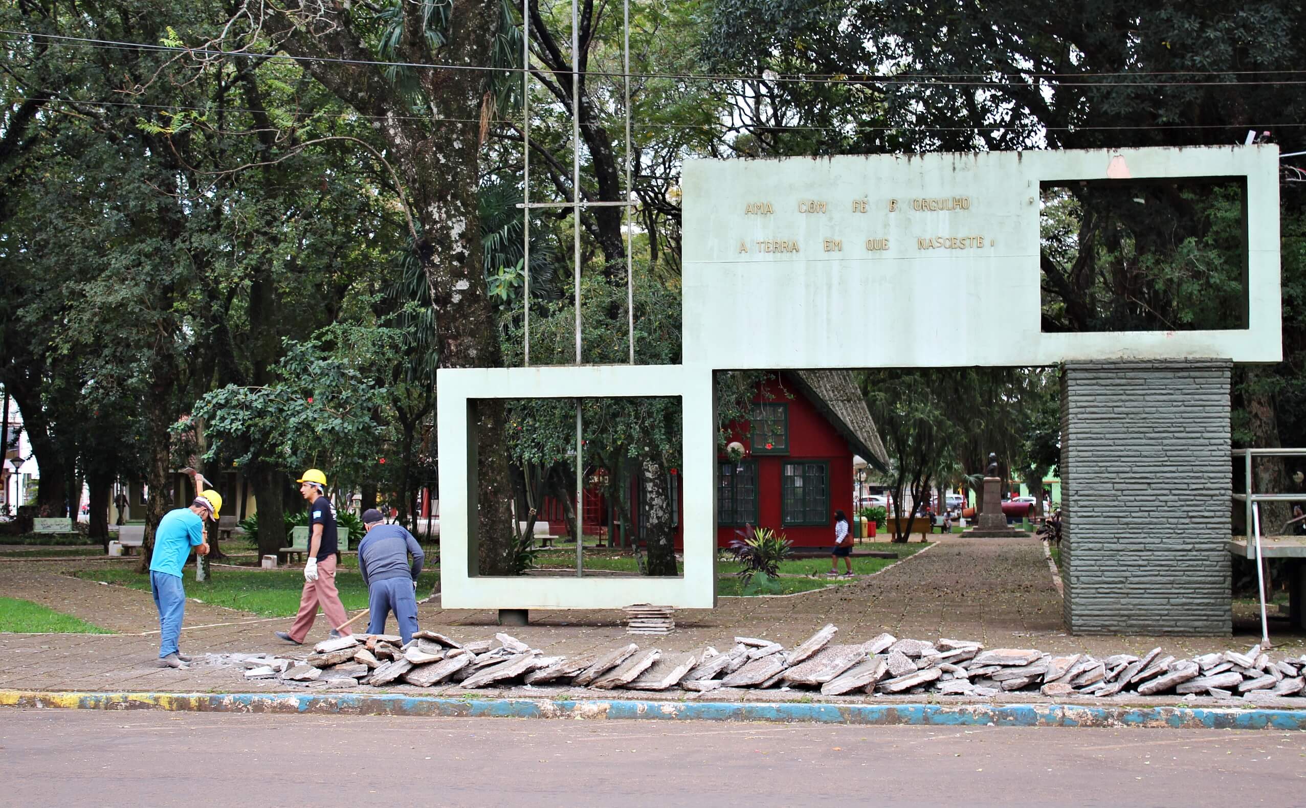 Praça da Matriz recebe obras para adequações na acessibilidade